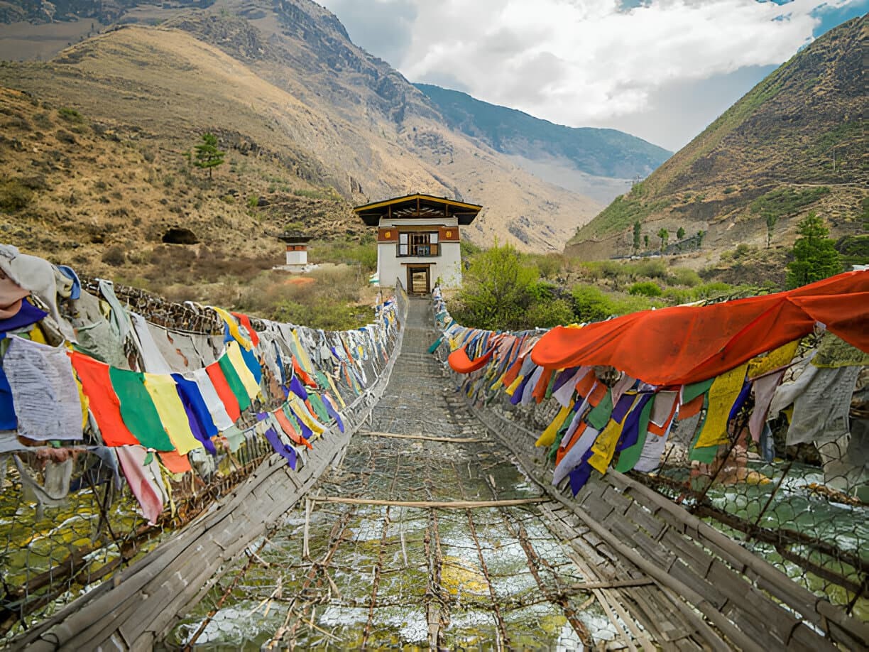 Bhutan-Tour-Bridge