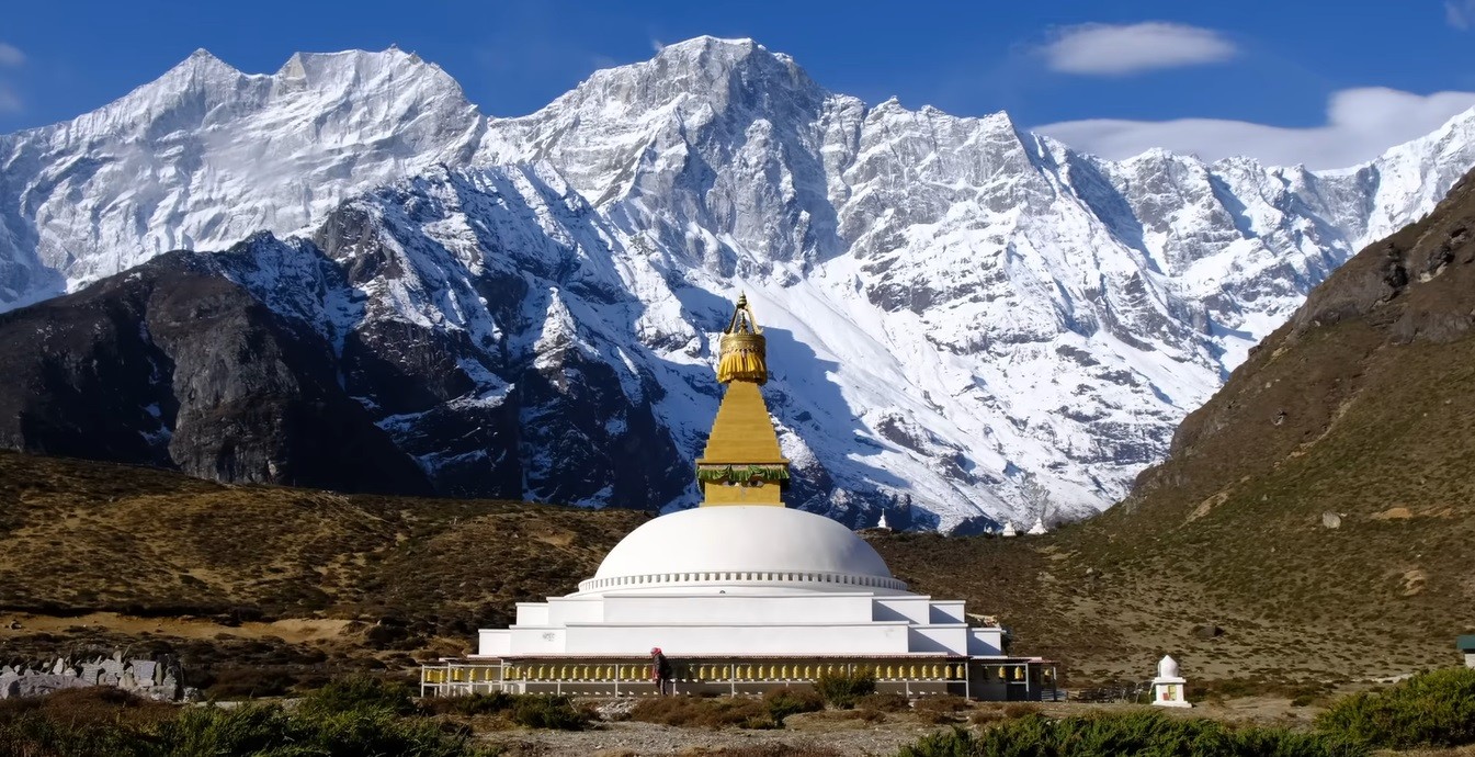 Majestic-View-during-Everest-Three-Pass-Trekking